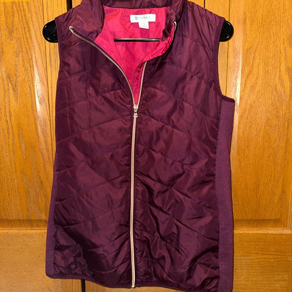 Women's Maternity Quilted Vest - Burgundy
